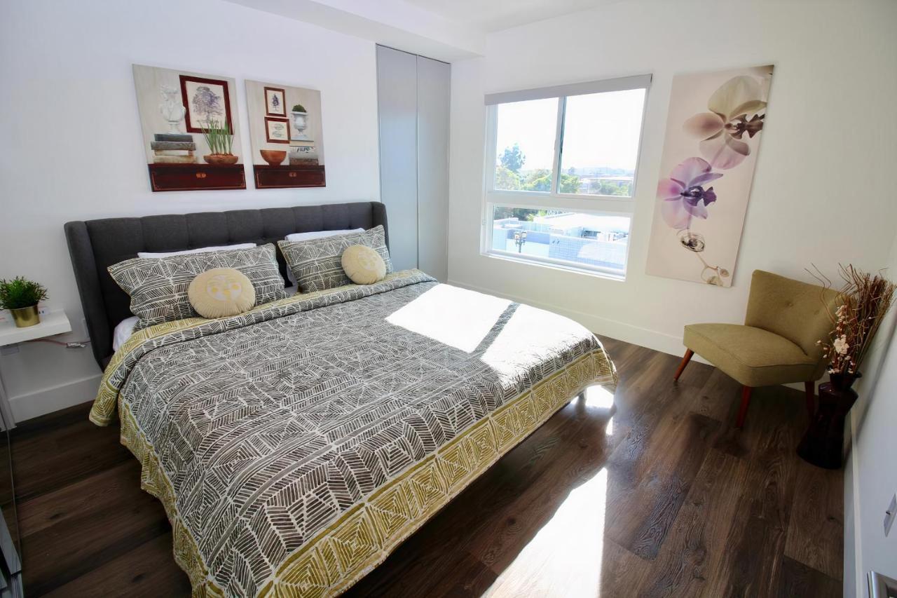 Angeles Premium With Free Parking